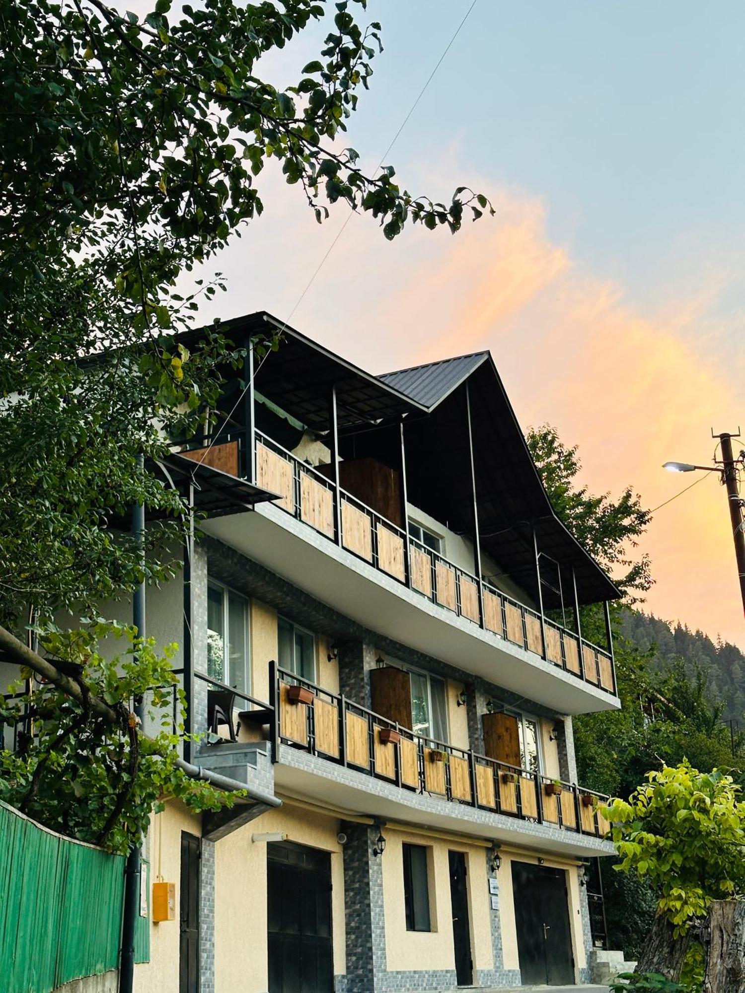 Hotel Woodland Borjomi Exterior foto